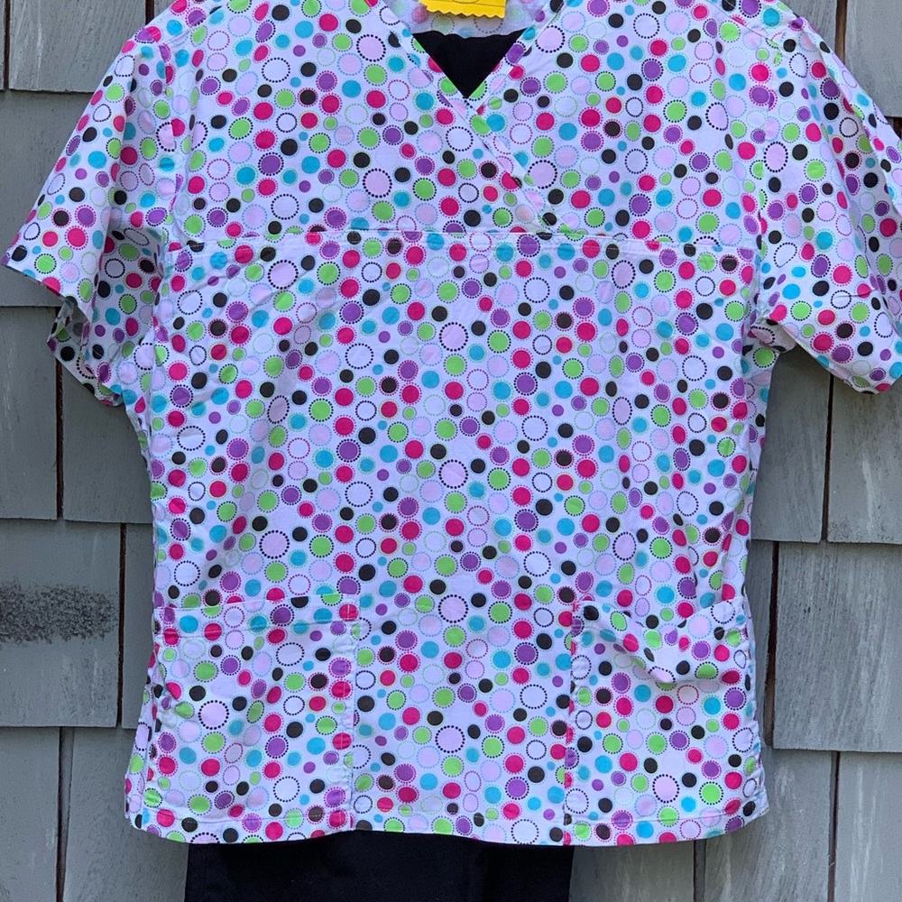 Scrub set